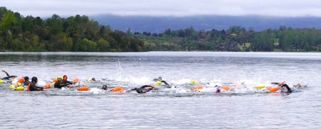 Con la participación de más de 60 nadadores del país, se realizó primera prueba del Desafío Tres Islas