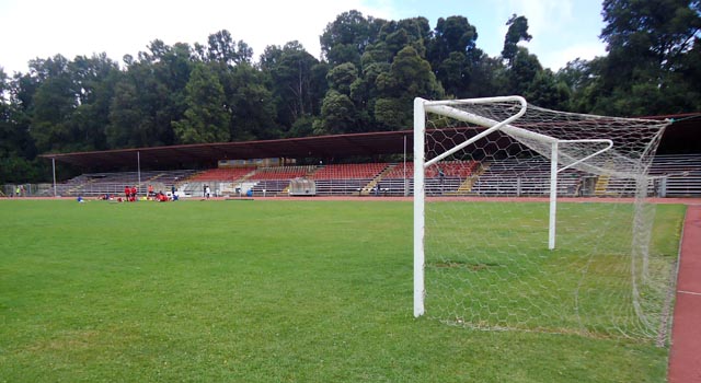 Confirman mejoramientos al Estadio Municipal de Valdivia