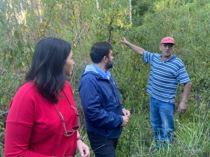 Comienzan acciones para mejorar sistema de captación de agua de vecinos de Las Lajas