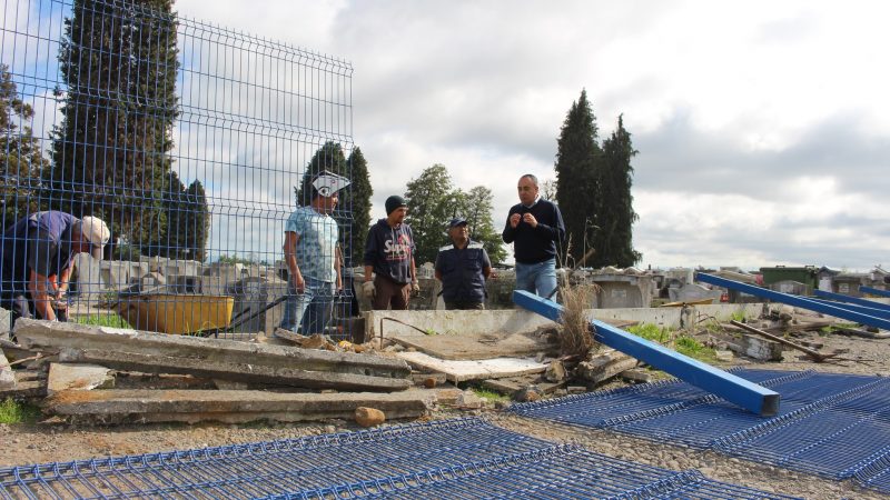 Con recambio de parte de muro perimetral, partieron arreglos a Cementerio Municipal
